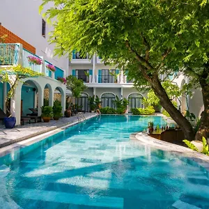 Salmalia Boutique & Hotel